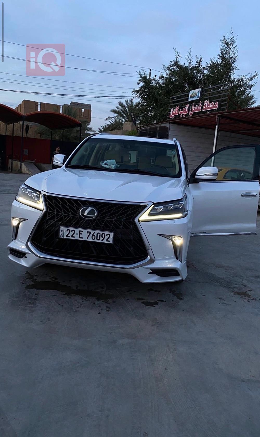 Lexus LX